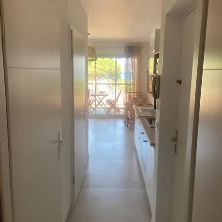 T2 Vue Apartment